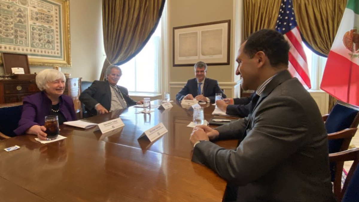 Arturo Herrera discute impuesto global a corporaciones con secretaria del Tesoro de EE.UU.