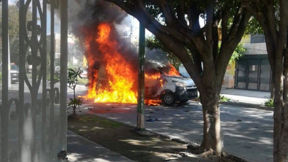 Intento de asalto a camioneta de valores deja al menos 5 lesionados en Guadalajara, Jalisco