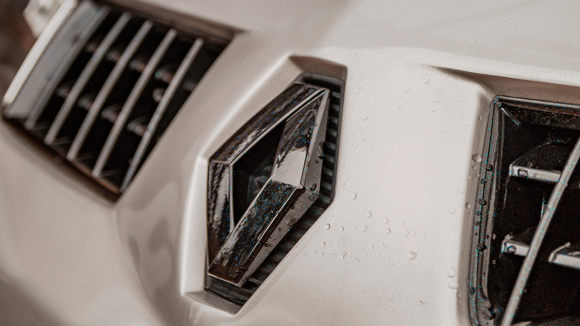 Imputan en Francia a Renault por 'engaño' en control de emisiones contaminantes - auto-renault