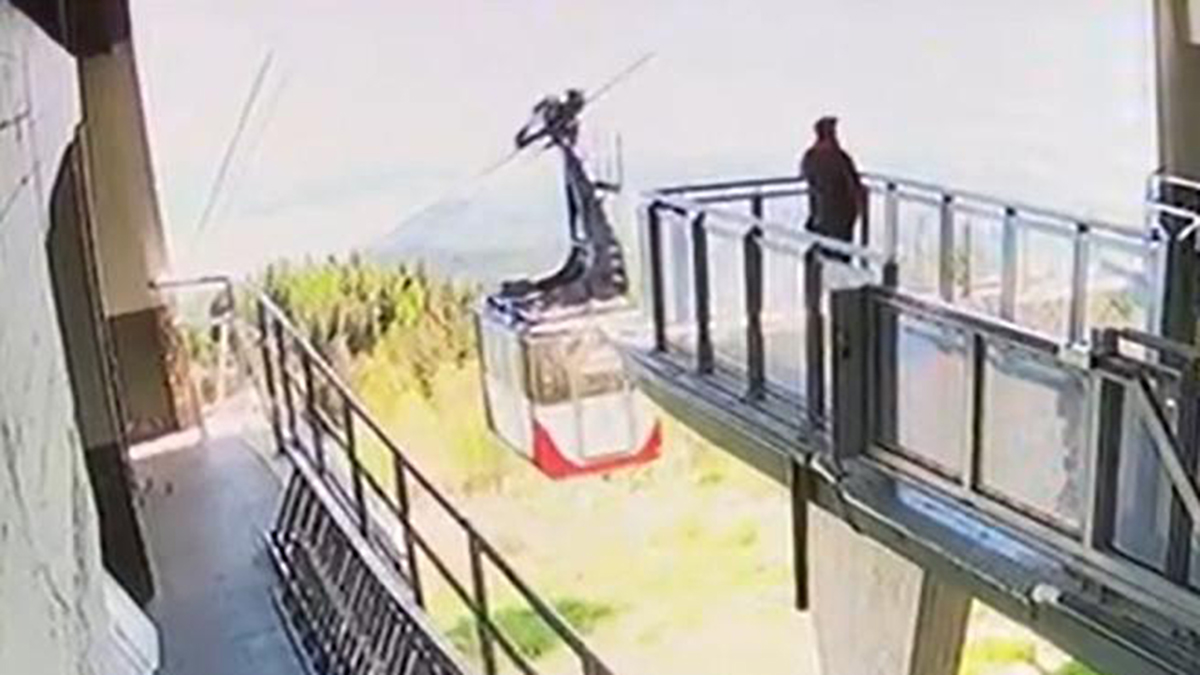 Revelan videos de la caída de teleférico en Italia que dejó 14 muertos