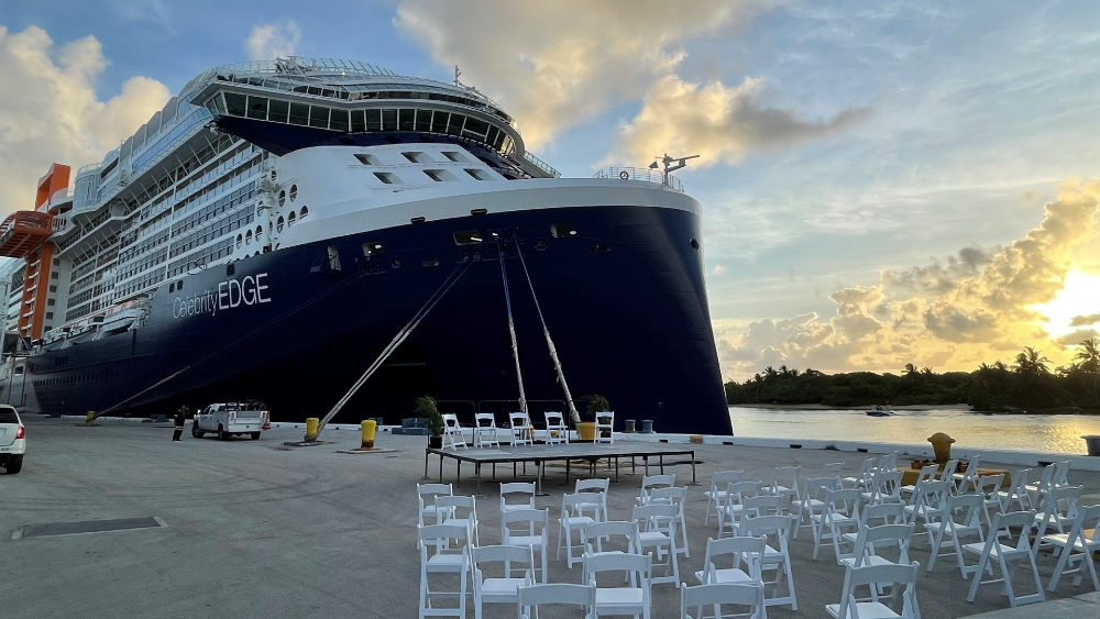 Primer crucero con pasajeros desde EE.UU. marca “nuevo amanecer” del sector Primer crucero con pasajeros desde EE.UU. marca “nuevo amanecer” del sector