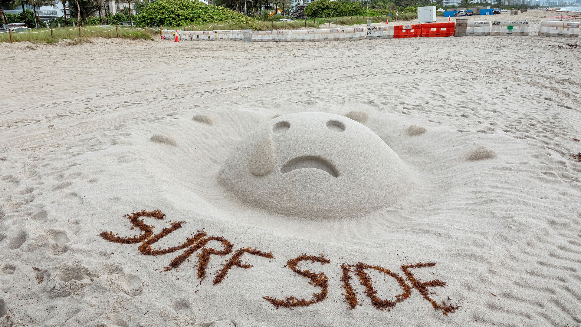 Dolor y muchas dudas a un año del colapso en edificio de Miami - continua-busqueda-de-desaparecidos-en-edificio-derrumbado-en-miami