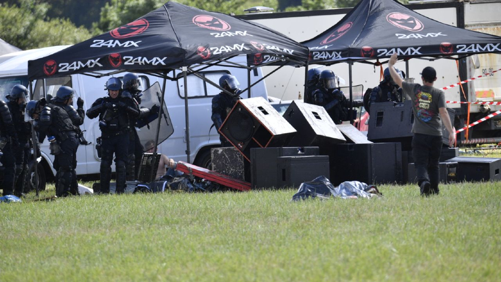 En Francia dispersan fiesta clandestina; hay varios heridos