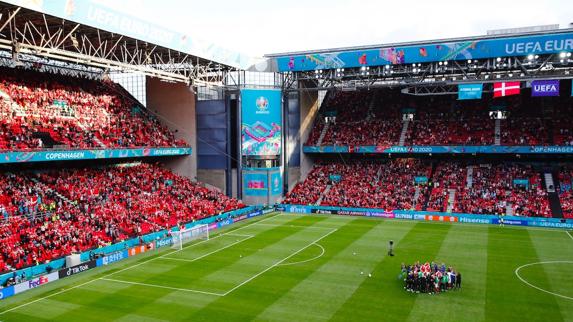 Finlandia vence a Dinamarca en encuentro marcado por desvanecimiento de Eriksen Finlandia vence a Dinamarca en encuentro marcado por desvanecimiento de Eriksen