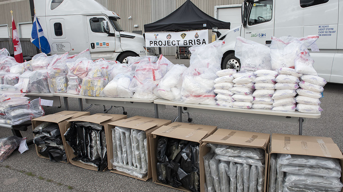 Policía de Canadá incauta más de una tonelada de drogas proveniente de México