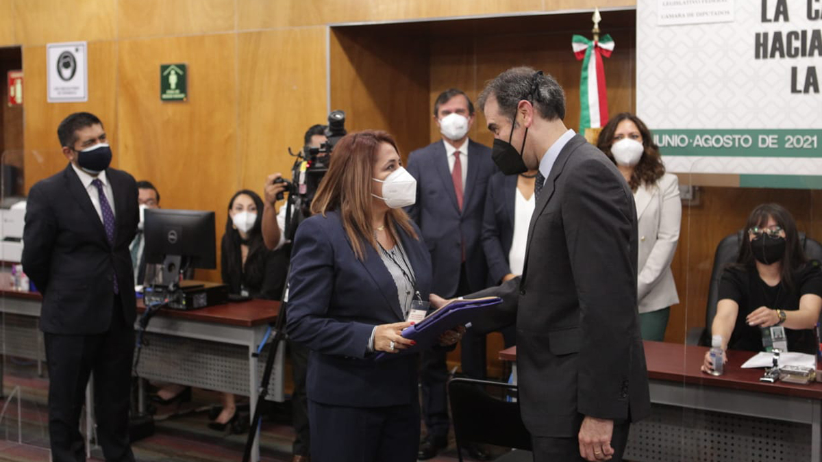 INE entrega constancias de mayoría a la Cámara de Diputados
