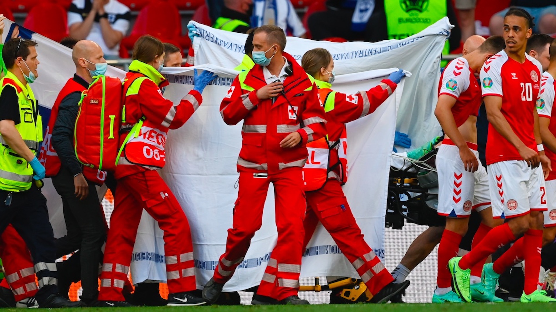 Eriksen seguirá en el hospital hasta conocerse causa de su desvanecimiento - eriksen-euro