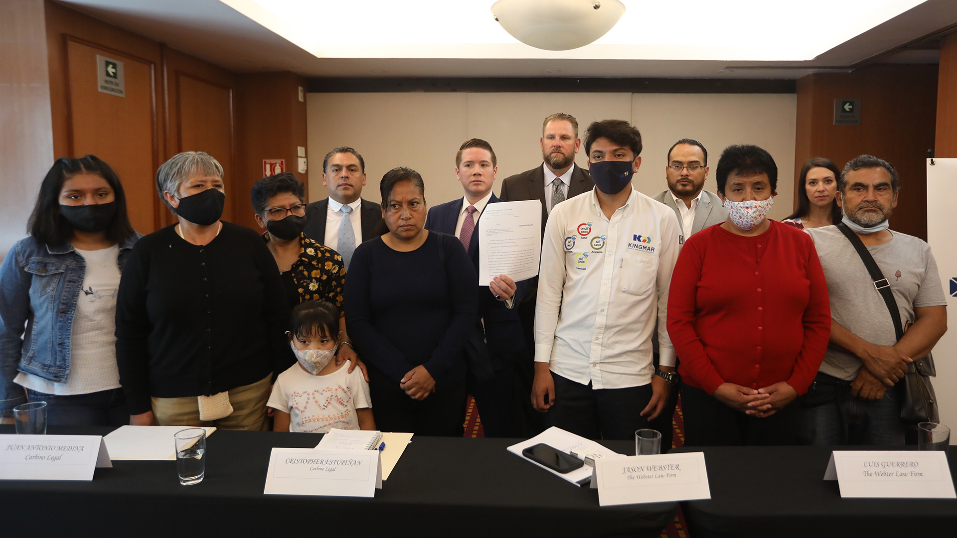 Llevarán colapso en Línea 12 del Metro a tribunales de Estados Unidos - familiares-y-victimas-del-colapso-en-linea-12-del-metro-que-emprenderan-acciones-legales-en-eeuu