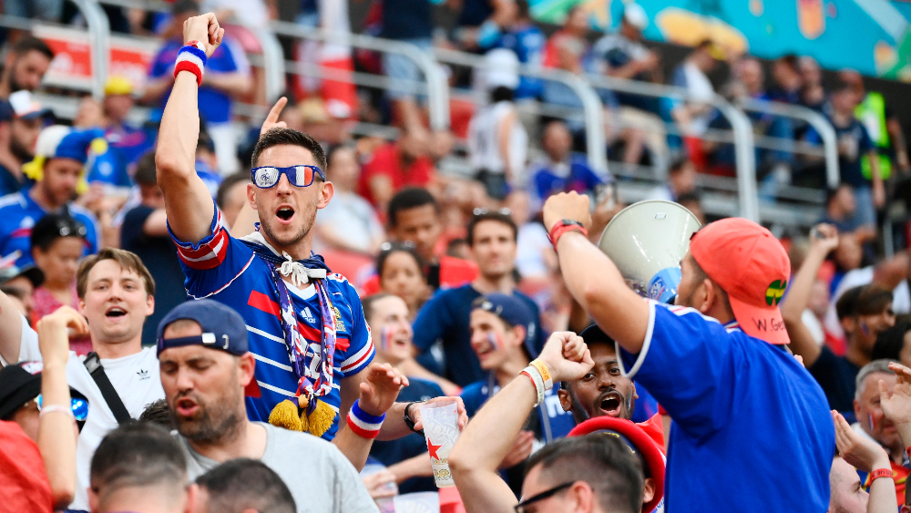 Aficionados franceses confunden Budapest con Bucarest y se pierden el Hungría-Francia