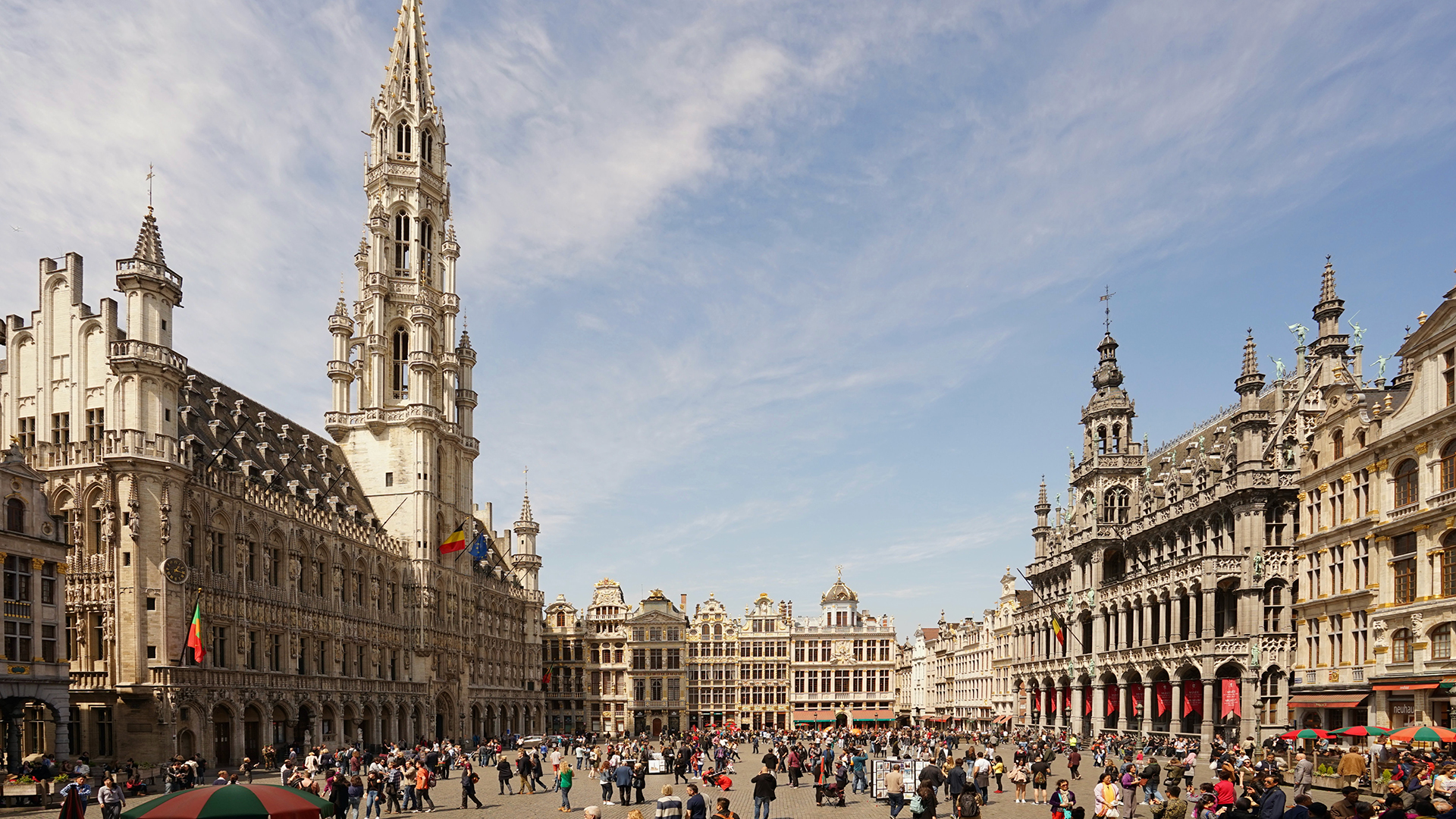 Bruselas iluminará la Grand Place con colores LGTBIQ tras polémica con UEFA