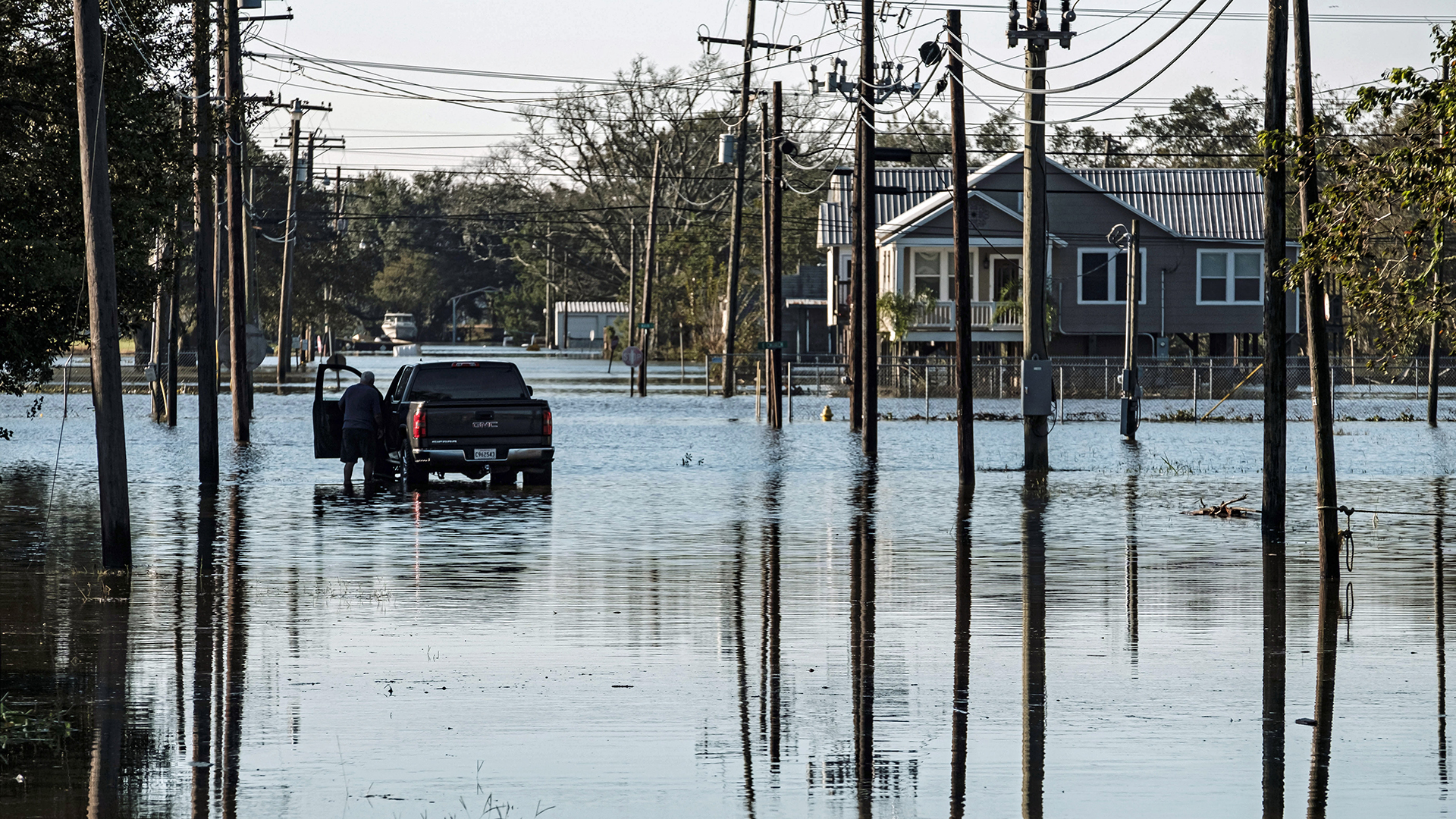 ‘Claudette’ amenaza con fortalecerse e inundar nuevas zonas de EE.UU.