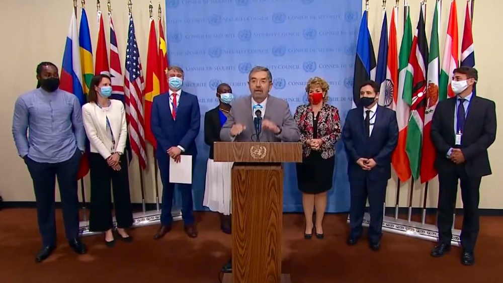 De la Fuente llama a redoblar esfuerzos para arrestar a sospechosos de atrocidades en Darfur