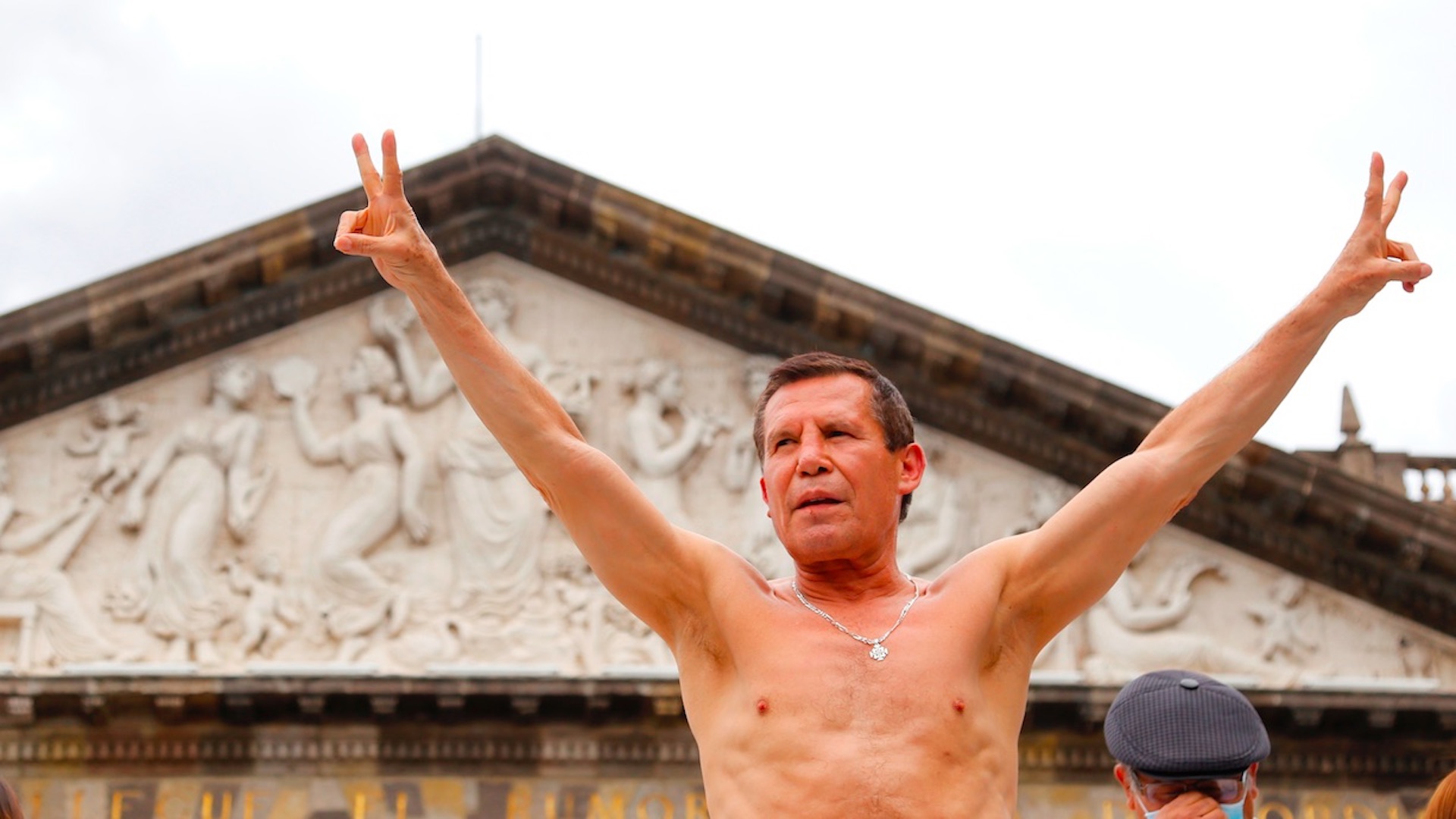 Julio César Chávez dice que a Mayweather le hubiera propinado una paliza Julio César Chávez dice que a Mayweather le hubiera propinado una paliza