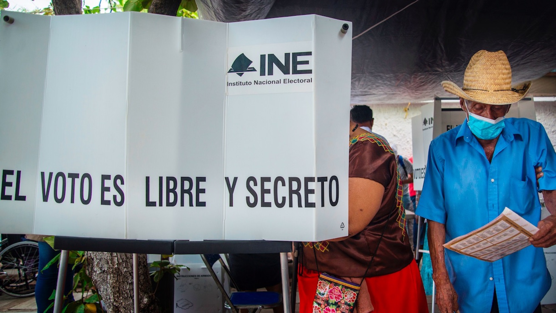 Expertos opinan que economía mexicana no está en riesgo importante ante elecciones