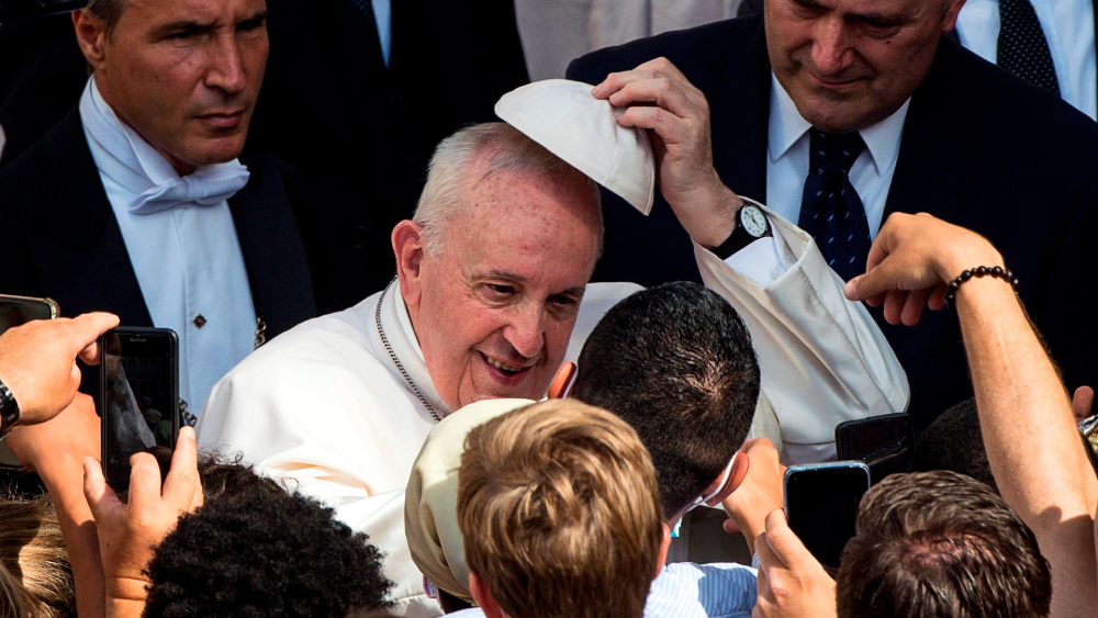 Papa Francisco retomará audiencias tras operación y vacaciones