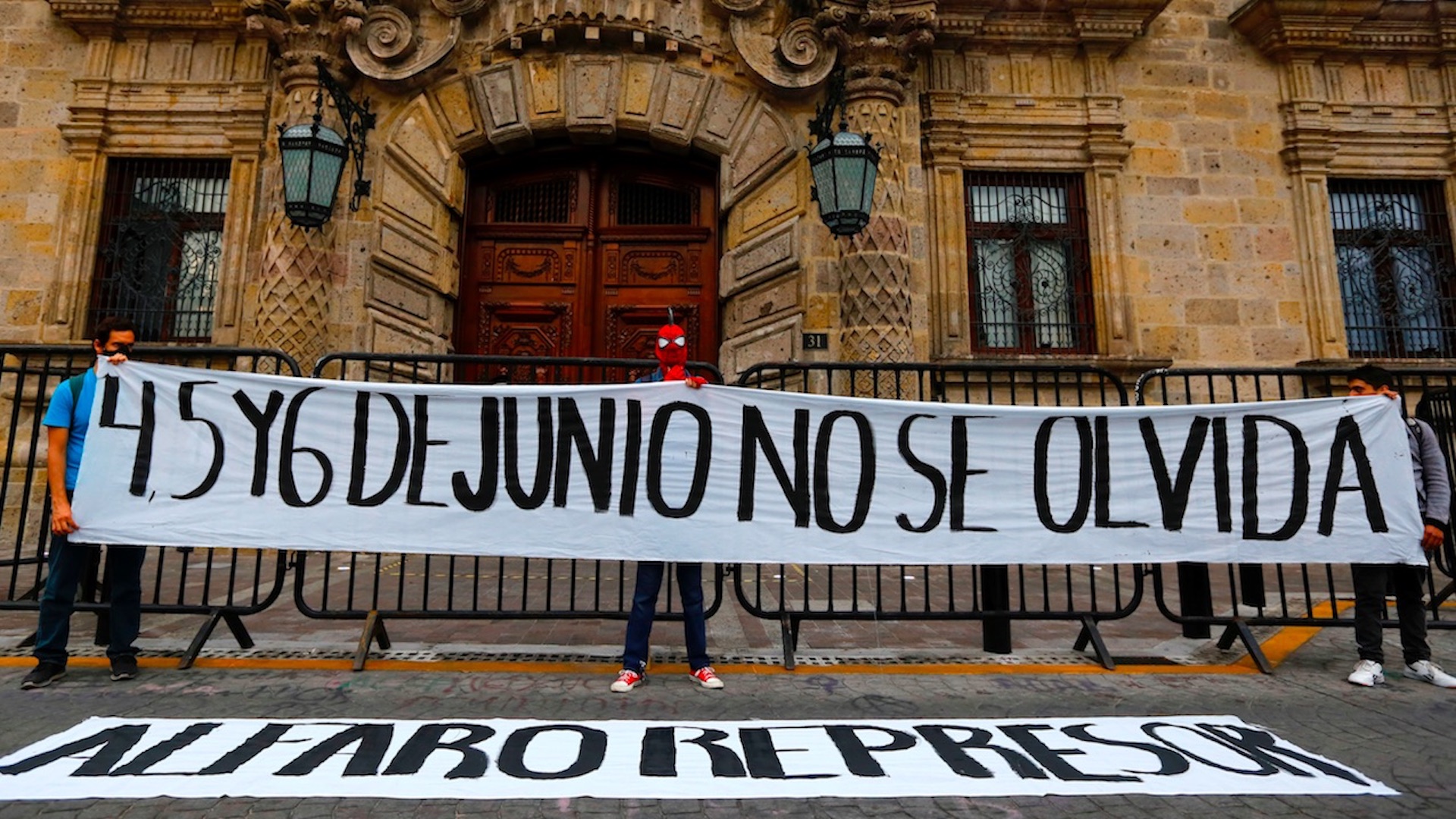 Protestan en Jalisco contra la represión policial a un año de la muerte de Giovanni López