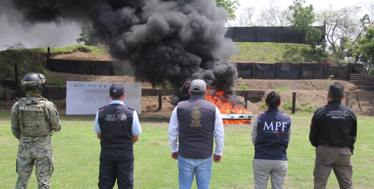 Incineran más de media tonelada de cocaína asegurada en Michoacán