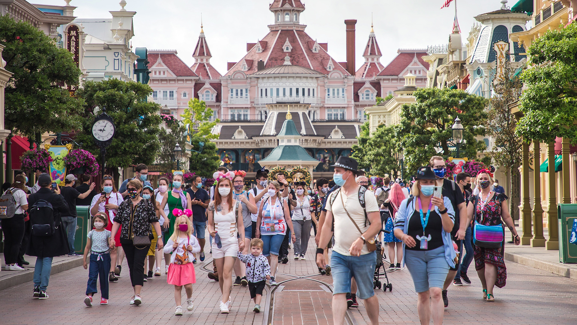 Disneyland París celebra por todo lo alto su 30 cumpleaños