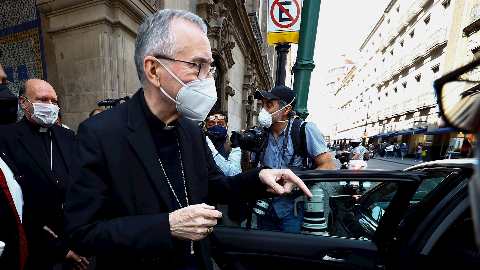 AMLO y Pietro Parolin, secretario del Estado del Vaticano, se reúnen en Palacio Nacional