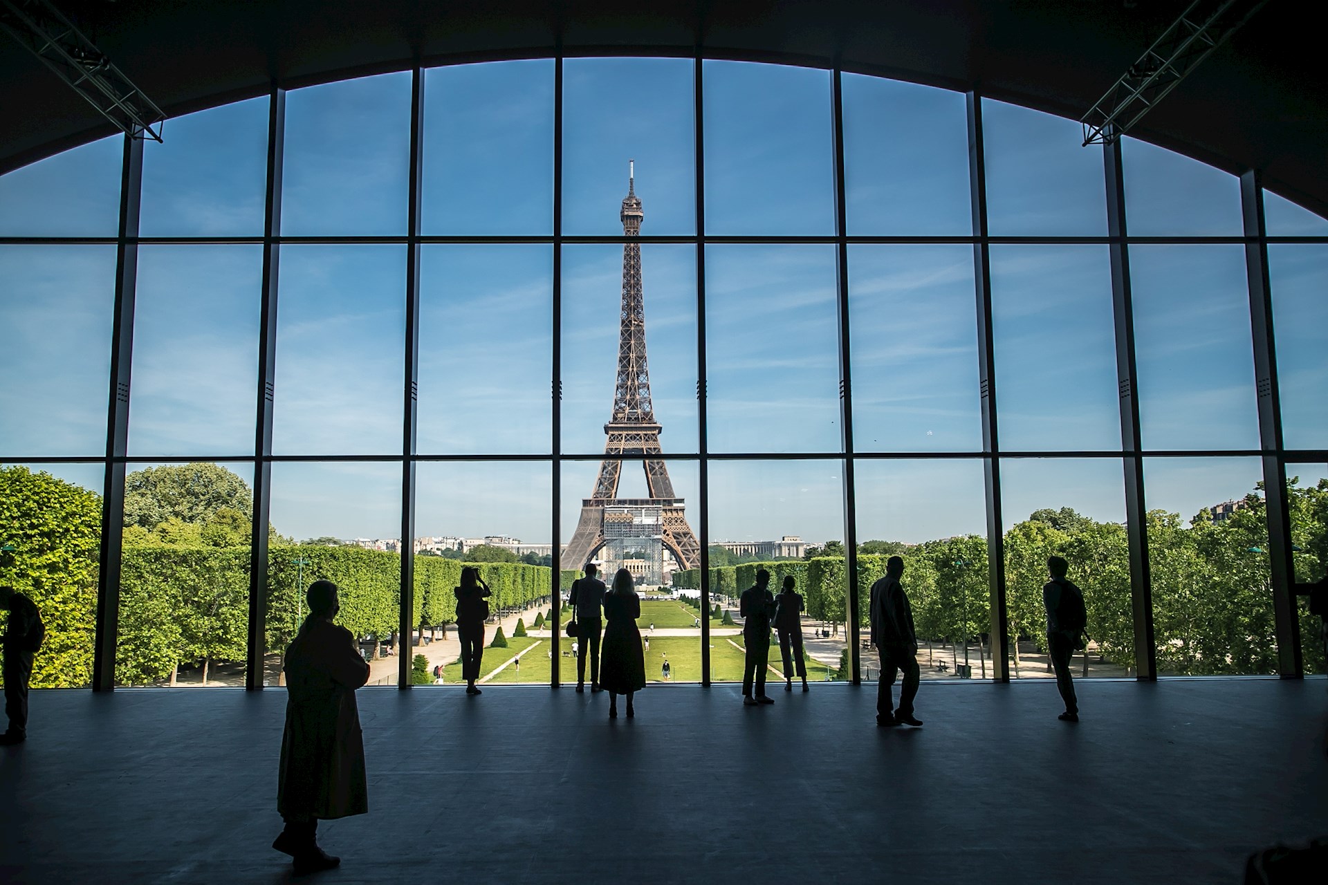 La Torre Eiffel reabre al público tras ocho meses de cierre por la pandemia