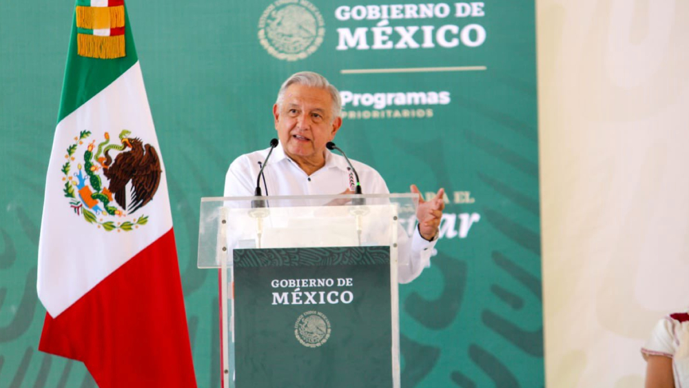 López Obrador fue recibido con nuevas protestas en Guerrero