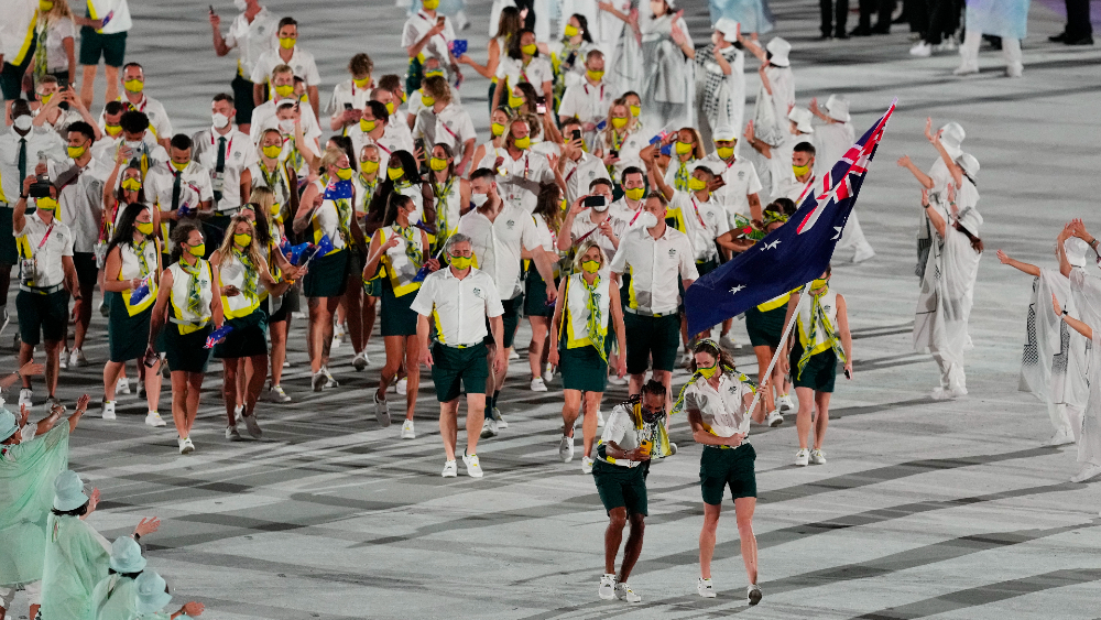 ¡Arde la llama en Tokio! Así fue la espectacular inauguración de los Juegos Olímpicos - atletas-desfile-inauguracion-tokio-2020