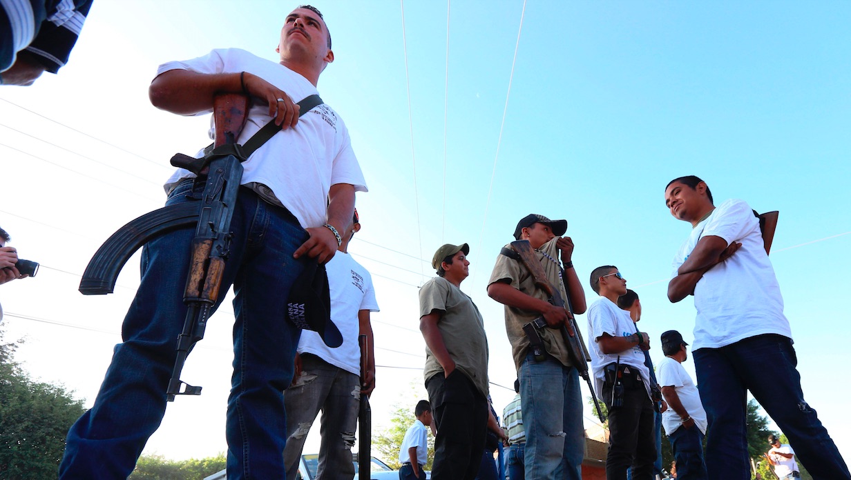 Autodefensas se expanden a Pátzcuaro, Michoacán