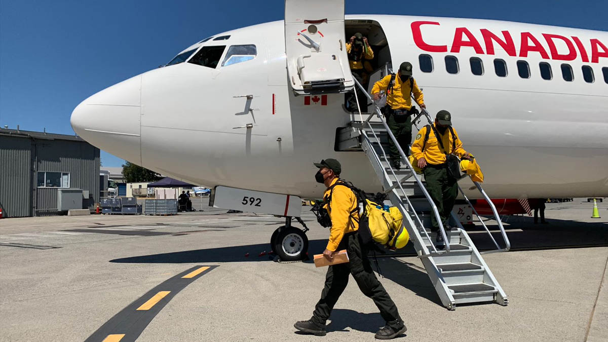 México envía segundo contingente para apoyar en incendios forestales en Canadá