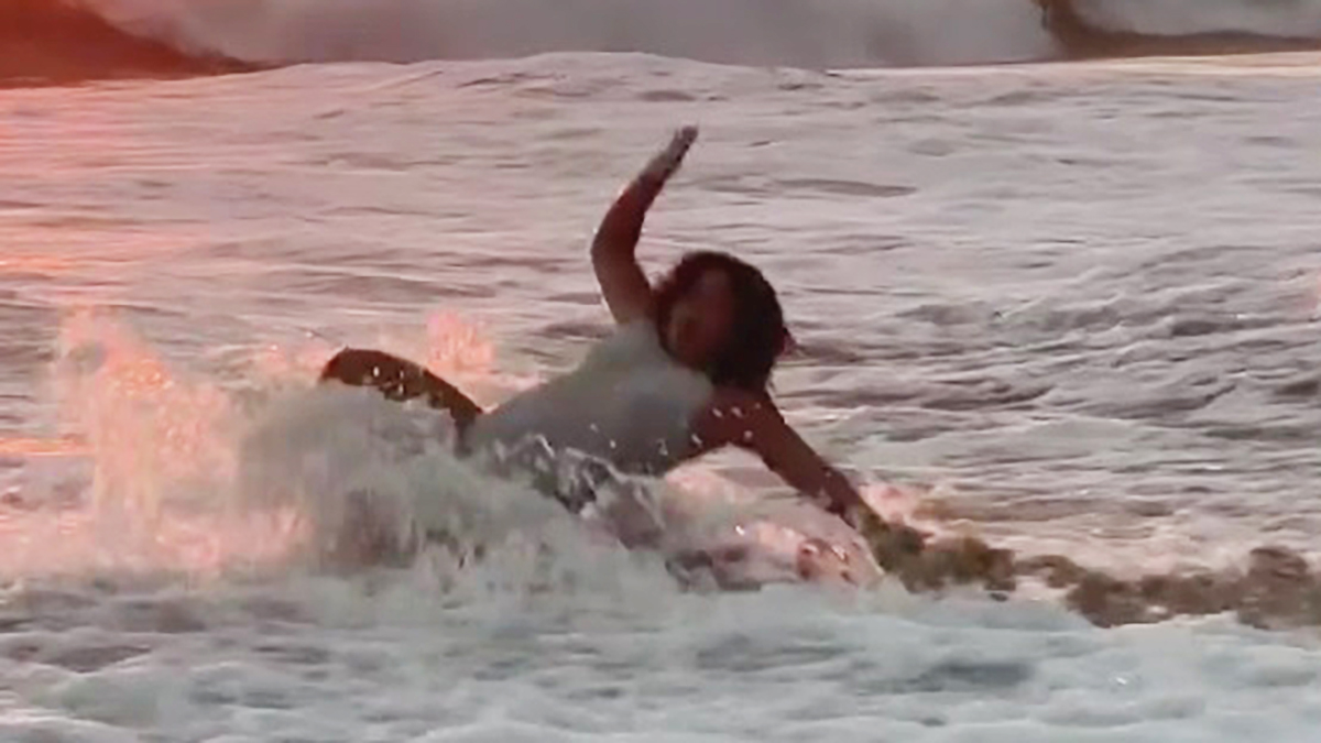 #Video “Disfruten”: Lucero Mijares comparte caída en el mar