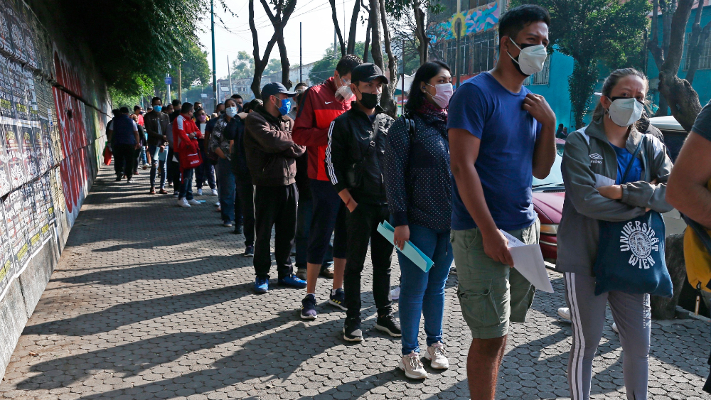 Descarta Sheinbaum escenario catastrófico por tercera ola de COVID-19 en CDMX