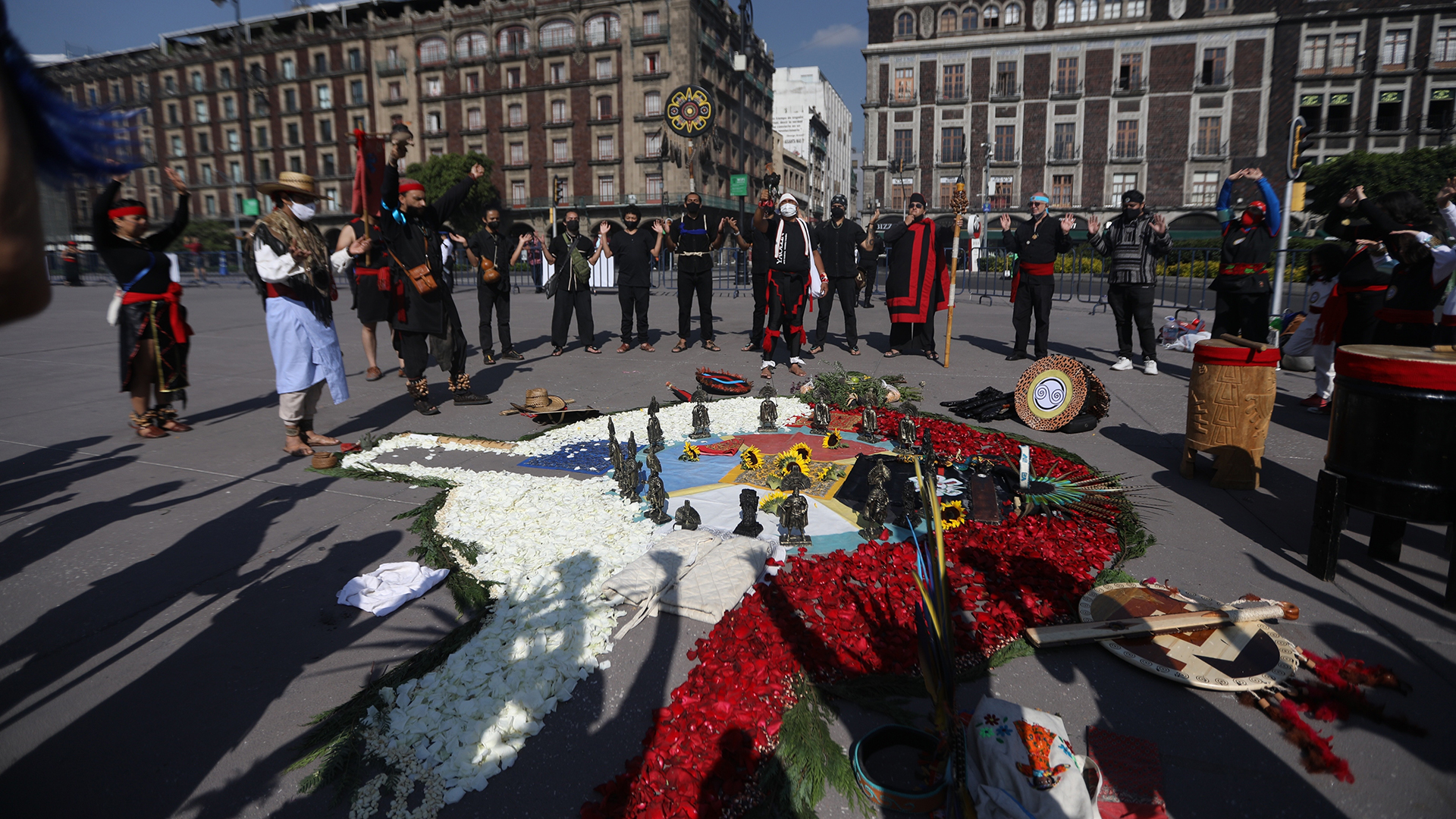 Celebran en el Zócalo fundación de México Tenochtitlán - celebracion-en-el-zocalo-de-la-fundacion-de-mexico-tenochtitlan