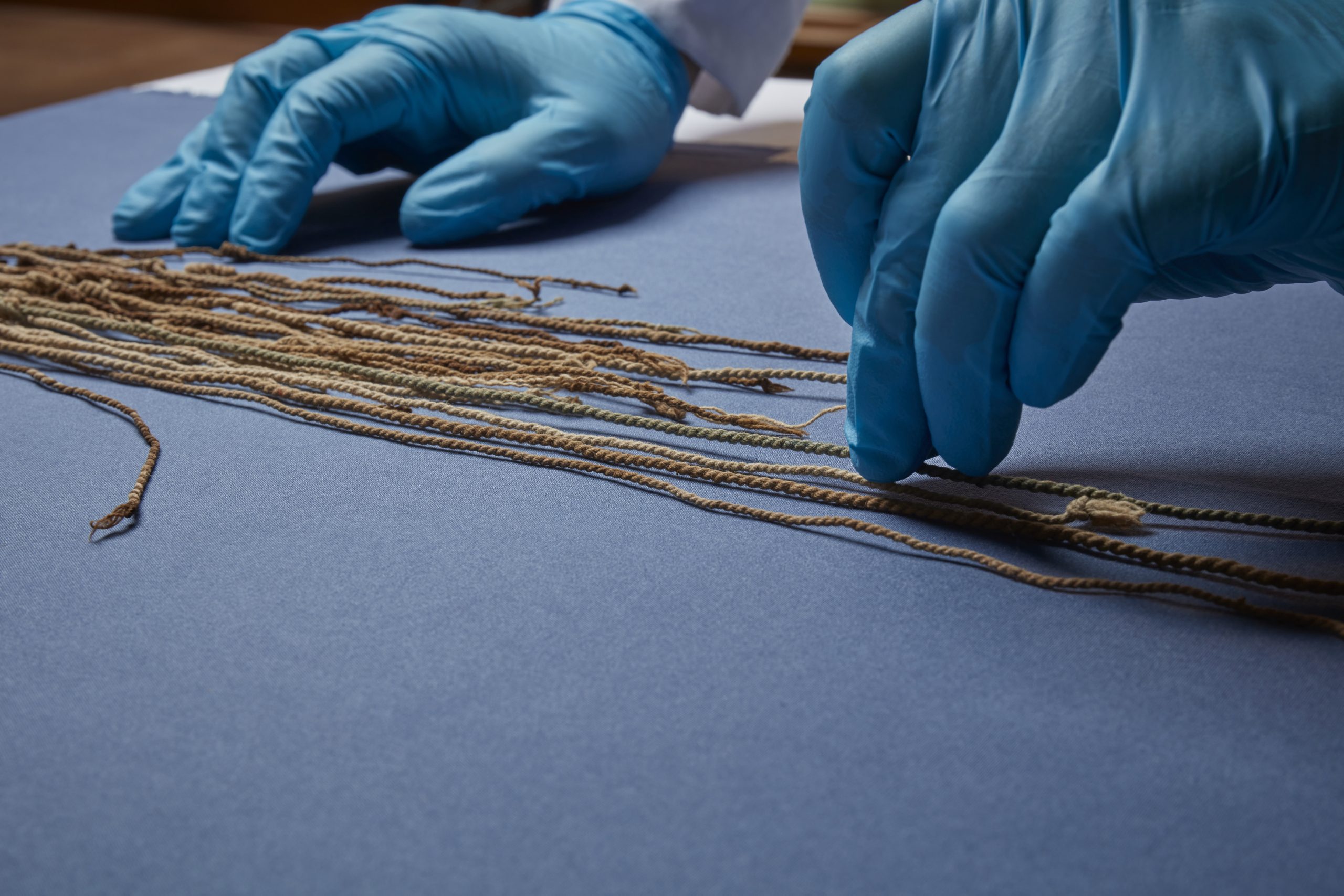 Guardianes de los Khipus, una muestra virtual de uno de los mayores acertijos de los incas - coleccion-radicati-de-quipus-fundacion-temple-radicati-unmsm-1-2-scaled