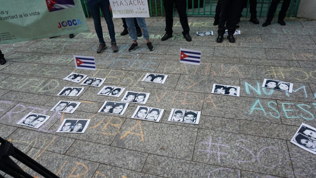 Agreden a titular de la Comisión Mexicana de Derechos Humanos durante protesta en embajada cubana - comision-mexicana-de-derechos-humanos-protesta-embajada-cuba-3