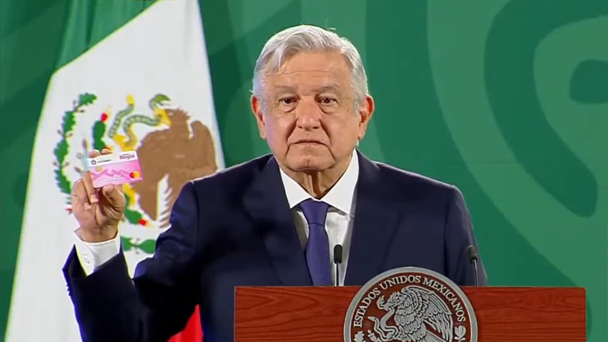 Tribunal Electoral exhorta a López Obrador a actuar con “mesura, conciencia y autocontrol” en conferencias matutinas