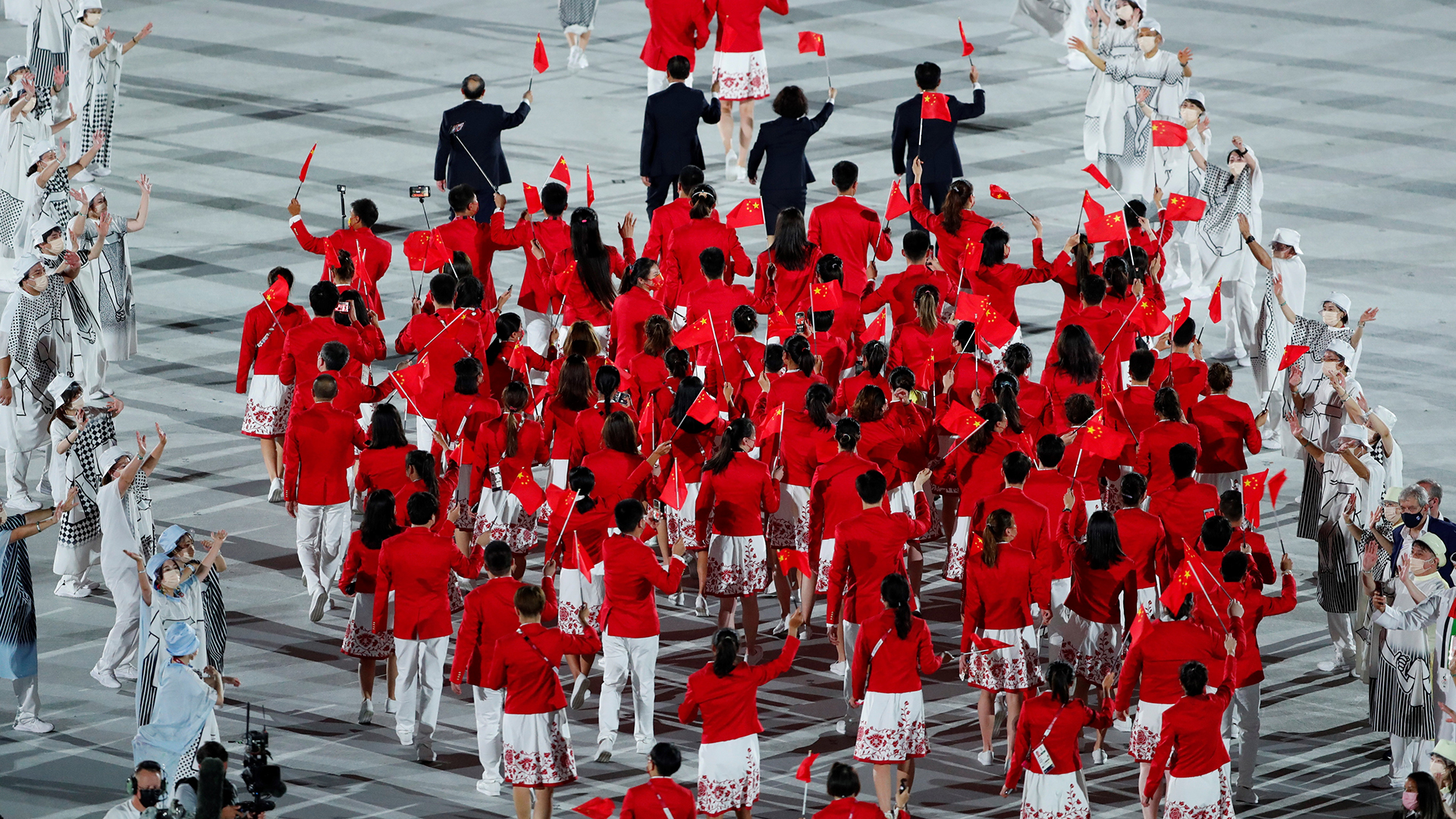 Atletas desfilan en Tokio al ritmo de canciones de videojuegos - desfile-de-delegacion-olimpica-de-china-en-ceremonia-inaugural-de-tokio-2020