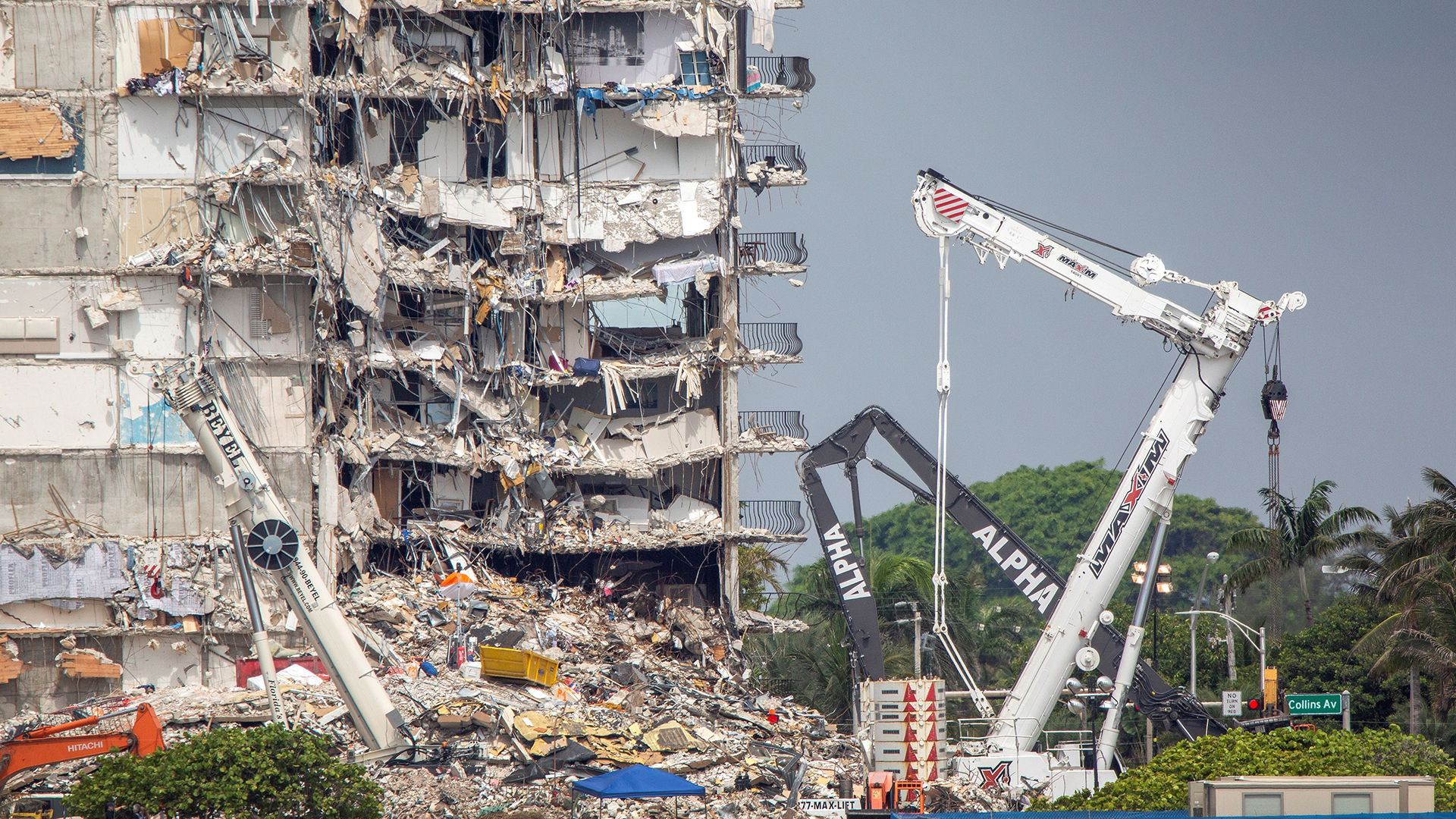Van 86 muertos por derrumbe de edificio en Miami; hay 43 desaparecidos