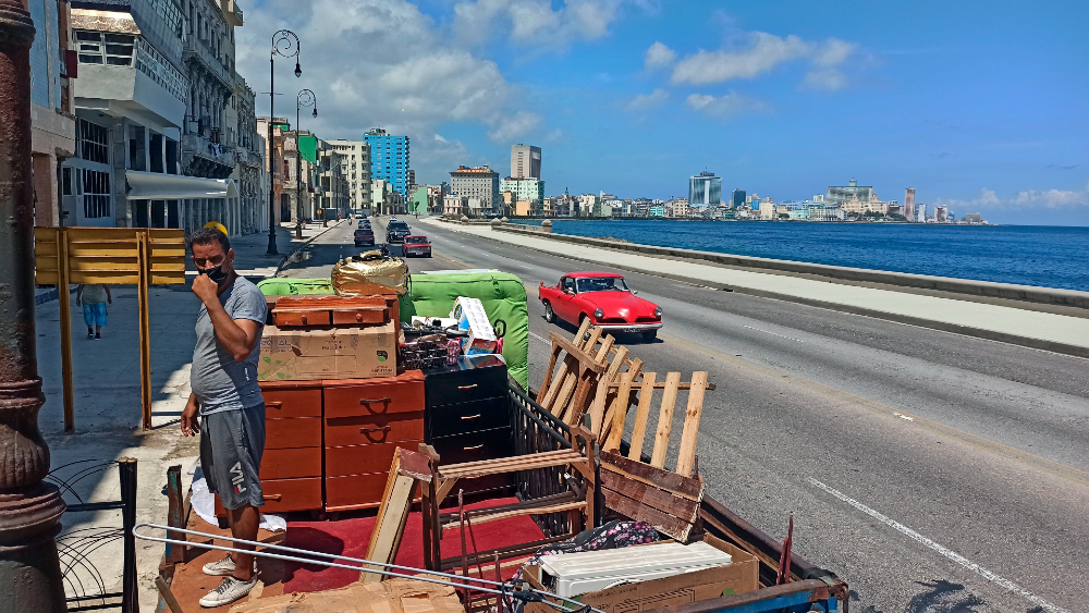 Ojo de la tormenta tropical Elsa está muy cerca de costa cubana