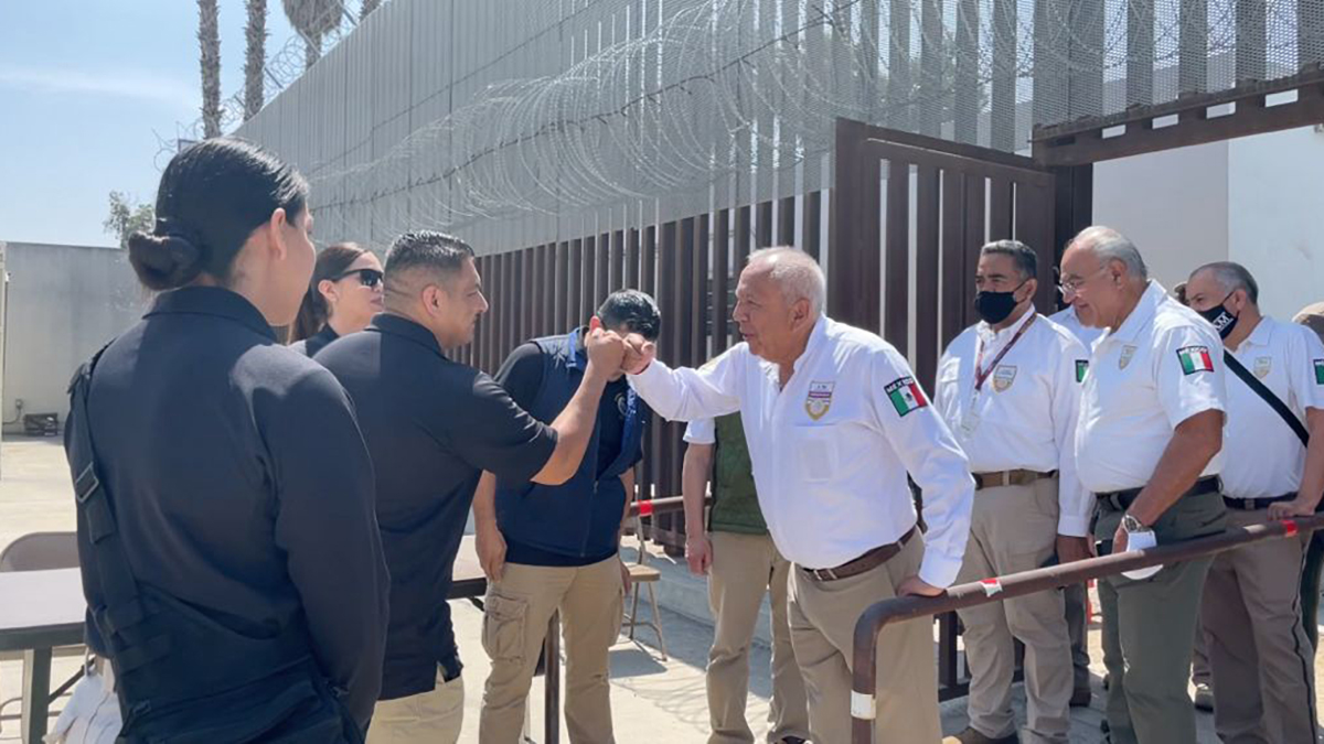 México pide a Estados Unidos un "trato digno" a repatriados - encuentro-del-comisionado-del-inm-con-autoridades-de-cbp