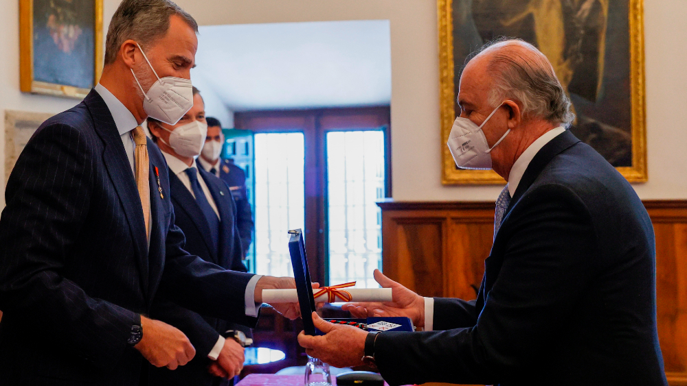 Enrique Krauze recibe el III Premio de Historia Órdenes Españolas