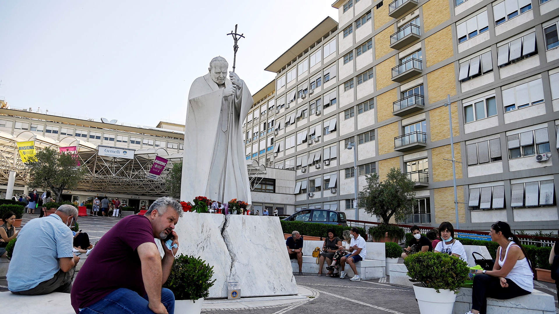Urólogo se hace pasar por presidente de Italia para lograr trabajo Urólogo se hace pasar por presidente de Italia para lograr trabajo
