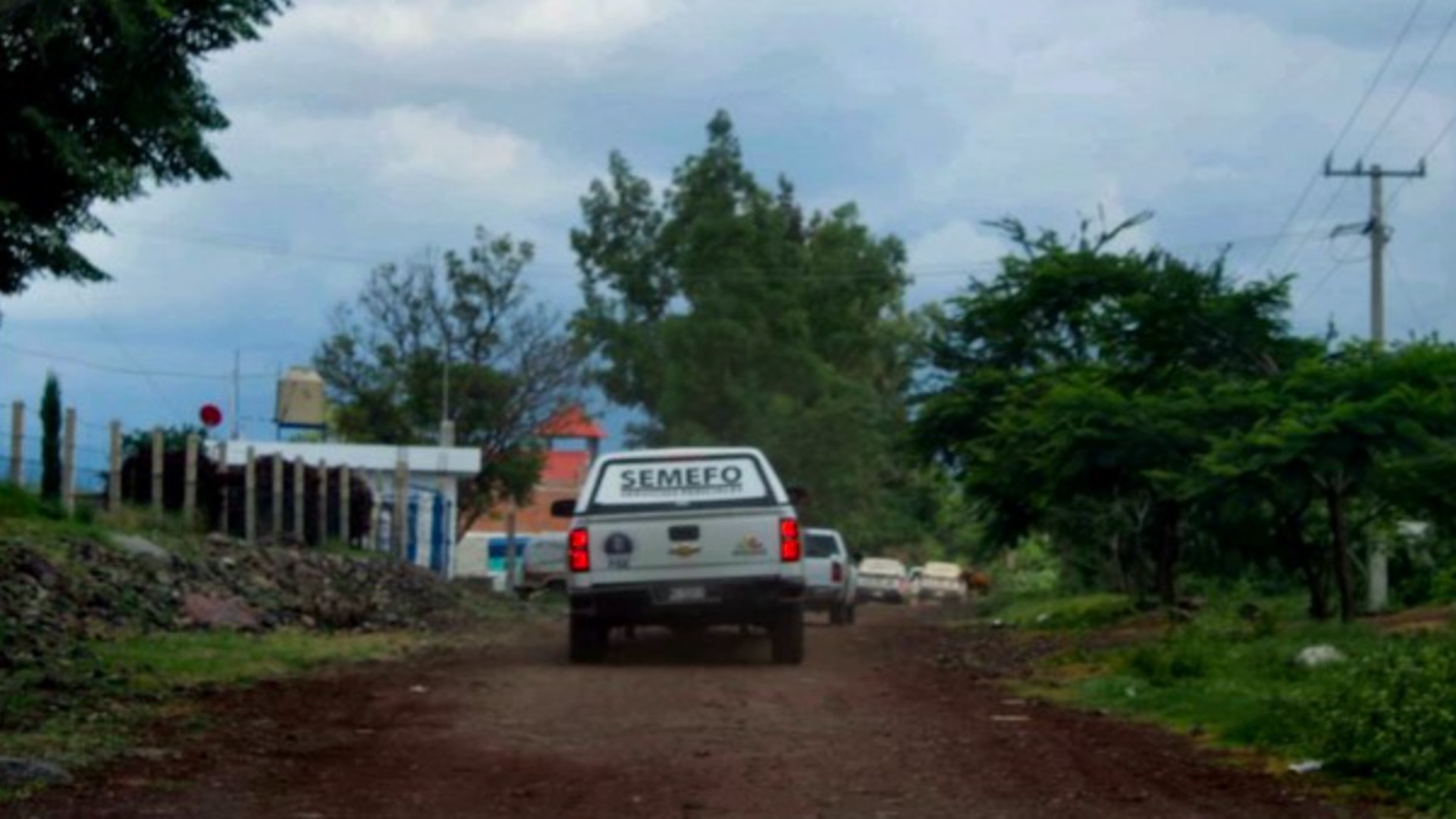 Localizan 16 cuerpos en fosas en Jacona, Michoacán