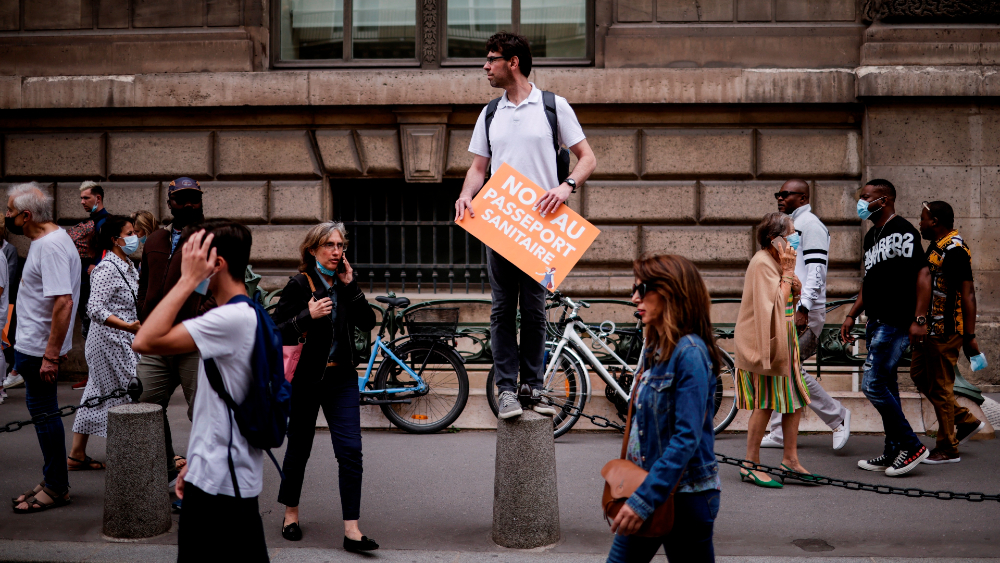 Francia supera los 10 mil contagios diarios por segundo día consecutivo