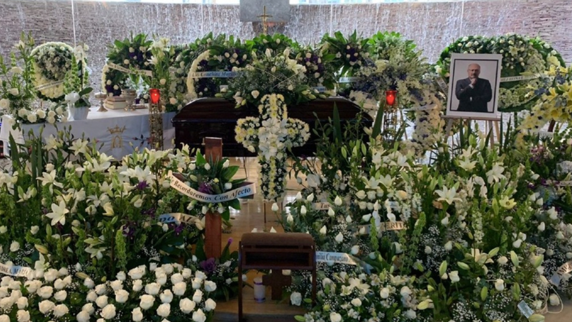 Realizan misa en memoria de René Juárez Cisneros