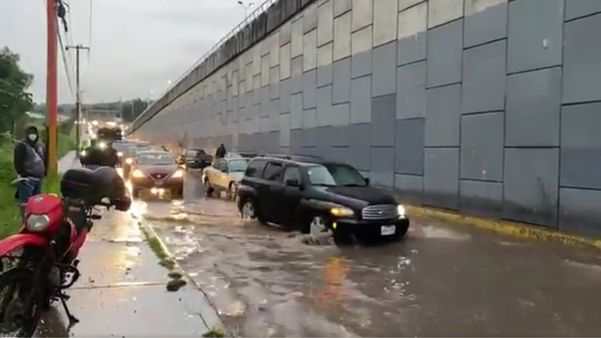 #Video Lluvias ocasionan inundaciones en varios puntos de Jalisco