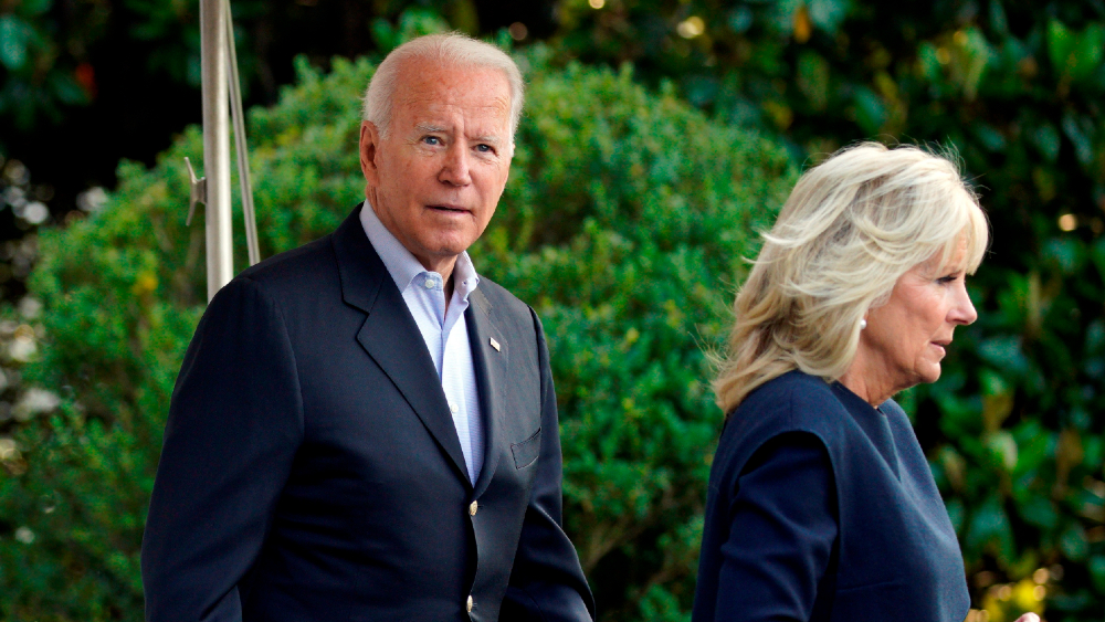 Biden y la primera dama ingresaron más de 600 mil dólares brutos en 2021 - joe-jill-biden