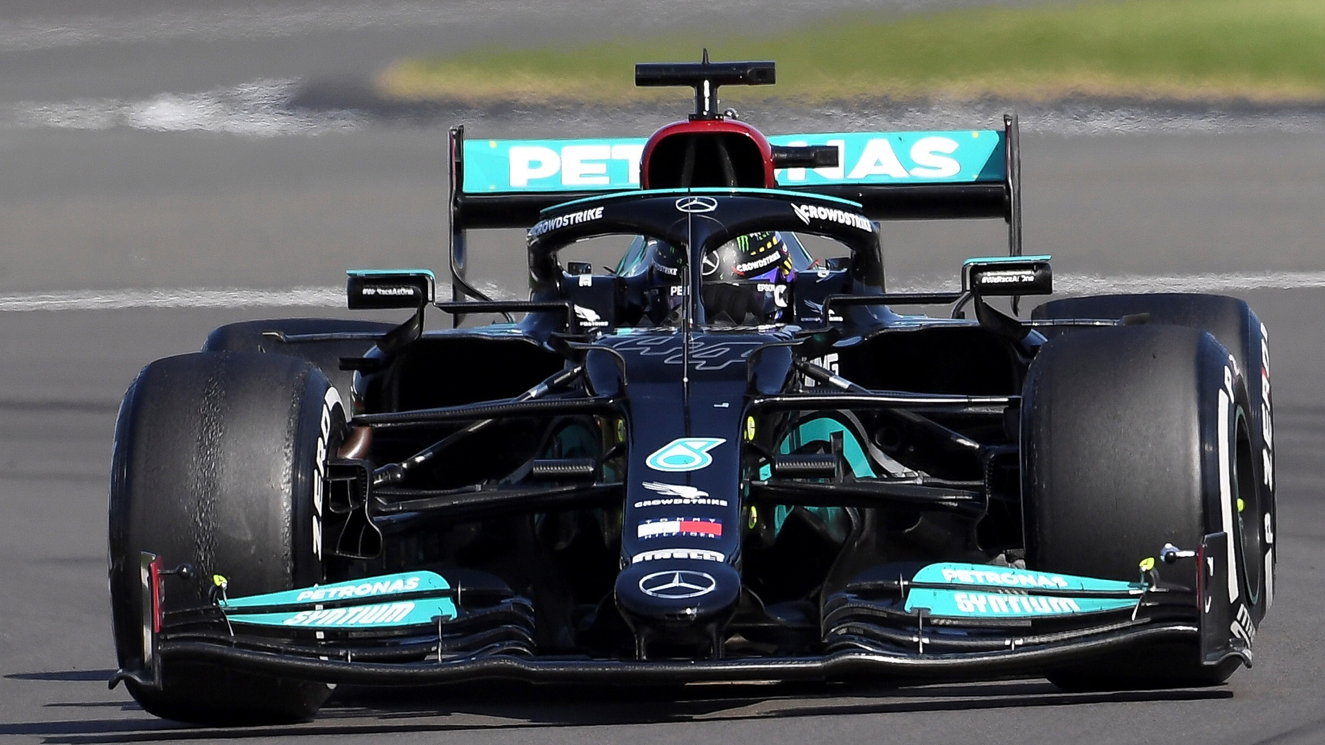Lewis Hamilton gana el GP de Gran Bretaña; ‘Checo’ Pérez finalizó en 16vo lugar Lewis Hamilton gana el GP de Gran Bretaña; ‘Checo’ Pérez finalizó en 16vo lugar
