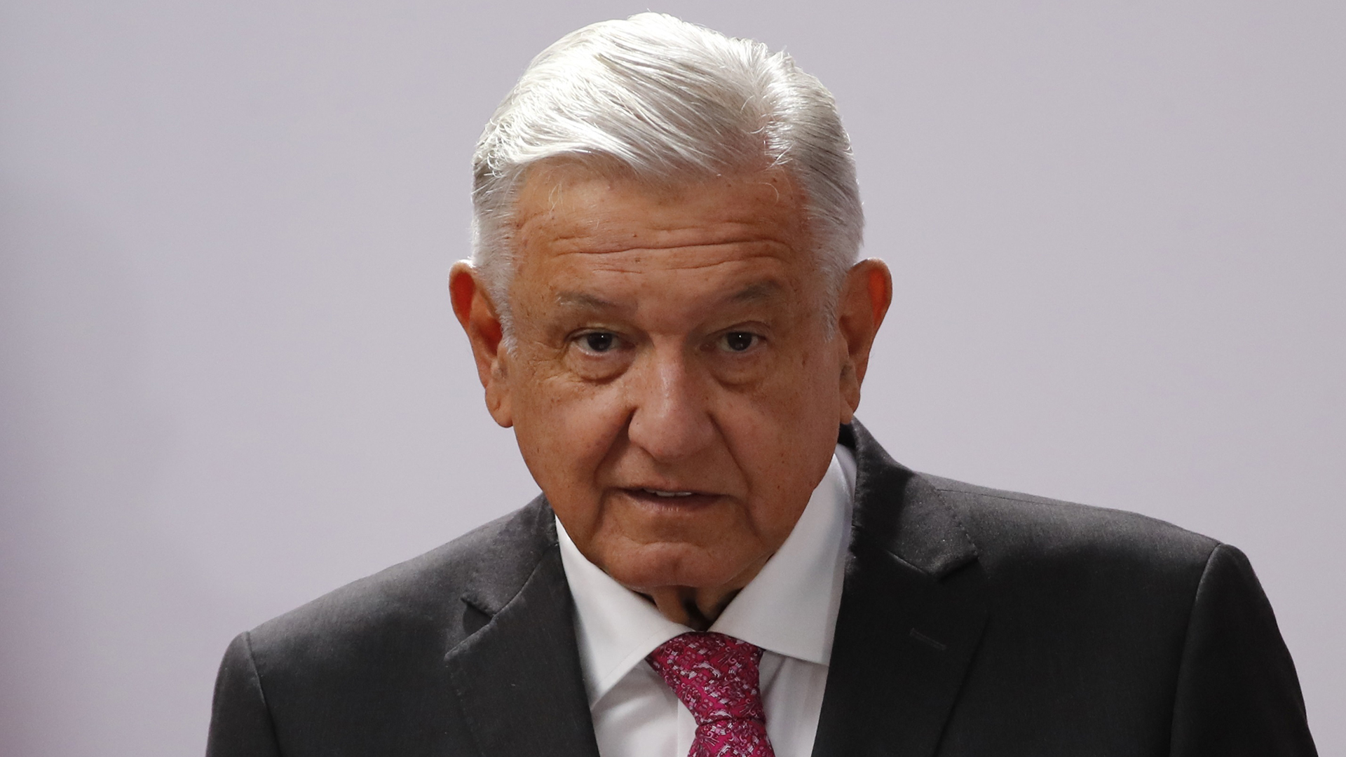 Denuncia AMLO ‘bloque conservador’ contra su Gobierno; son “adversarios a vencer”, dice