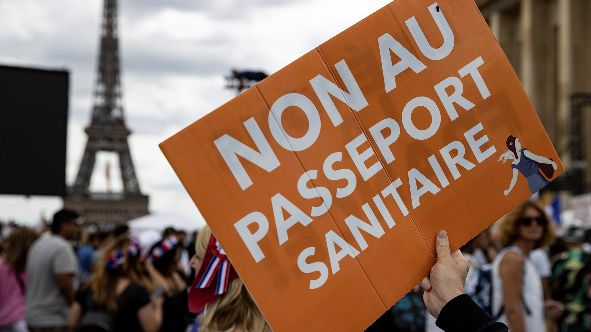 Advierten en Francia despidos por no presentar certificado sanitario - manifestacion-en-francia-contra-certificado-sanitario-obligatorio