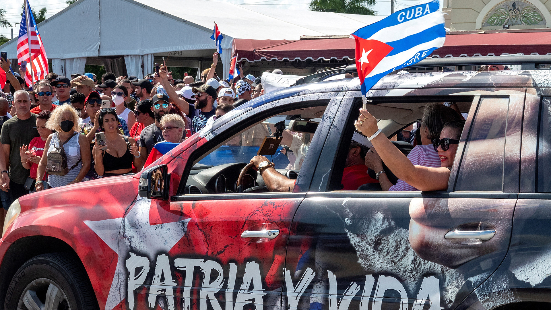 Trump llama a Biden a "hacer frente al régimen" cubano - manifestacion-en-miami-en-respaldo-de-protestas-en-cuba-por-la-libertad