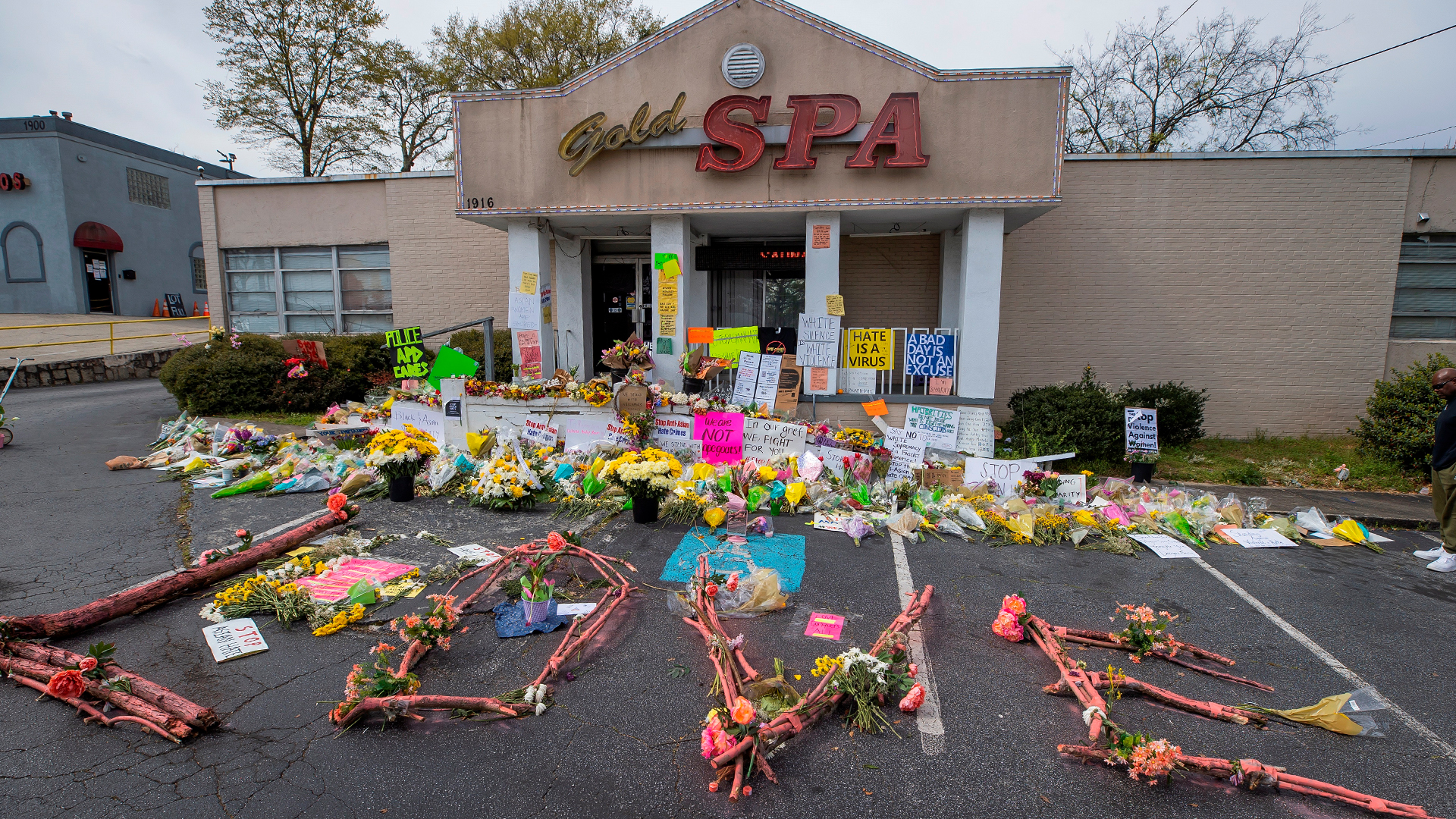 Autor de masacre en salones de masaje en Atlanta se declara culpable